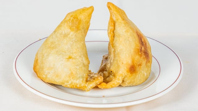 Vegetable Samosa.