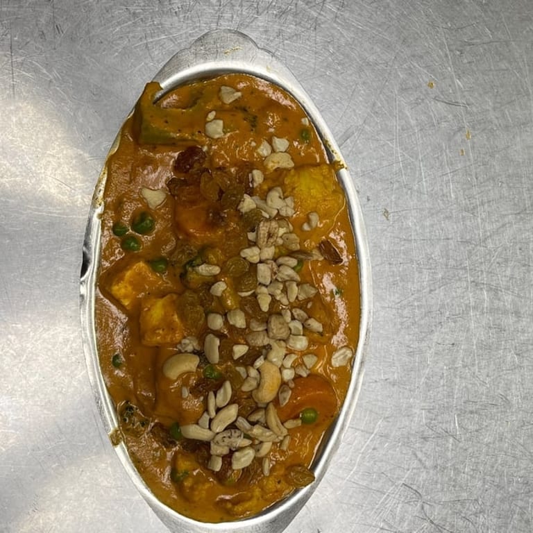 Creamy Korma Delights: Indian Cuisine Favorites